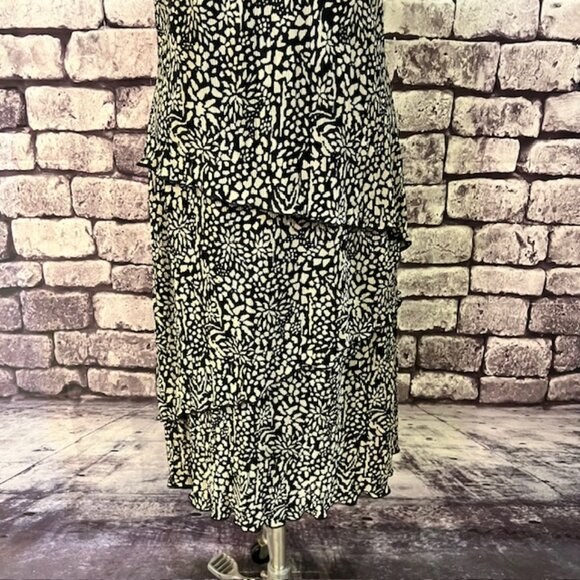 Jessica Howard Black & Ivory V-Neck Short Sleeve Dress Size 6 - Picture 3 of 9